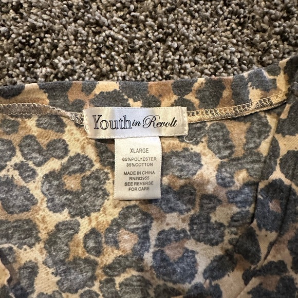 Cheetah Crop Top - Picture 2 of 2